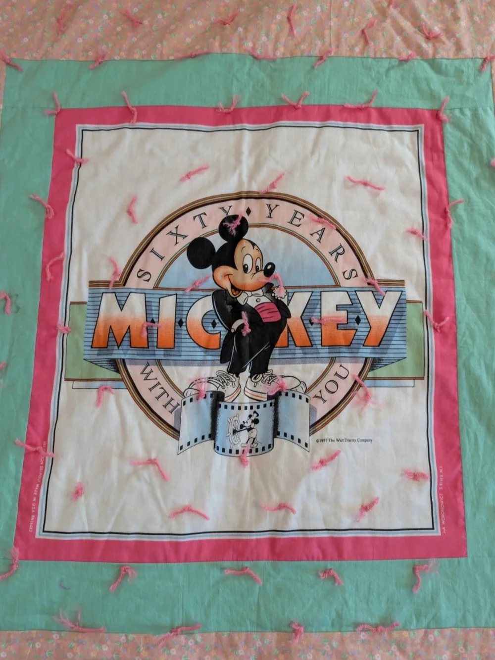 Handmade Vintage Mickey Mouse 60th Anniversary Quilt Prairie Point Border (1988)